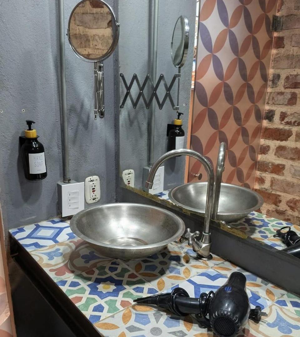 Duplex 5 Min Walk To Spots In Historic Center Apartment *